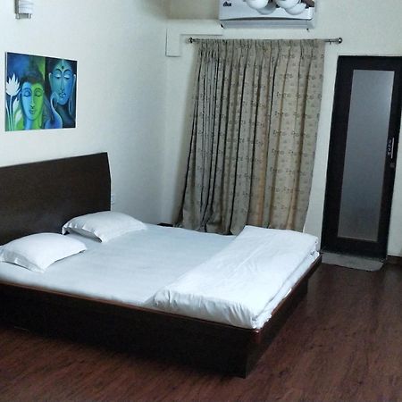 Apple Tree Apartments Koregaon Park Pune Extérieur photo