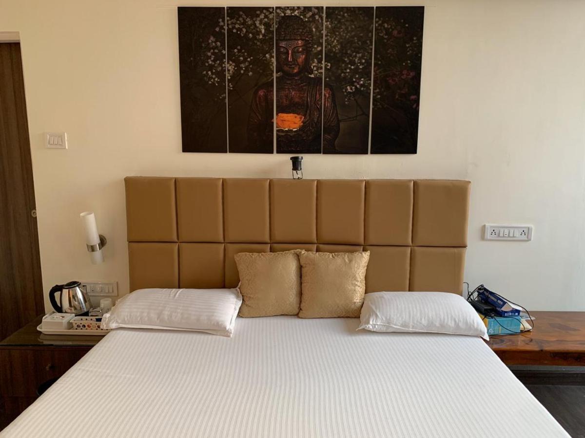 Apple Tree Apartments Koregaon Park Pune Extérieur photo
