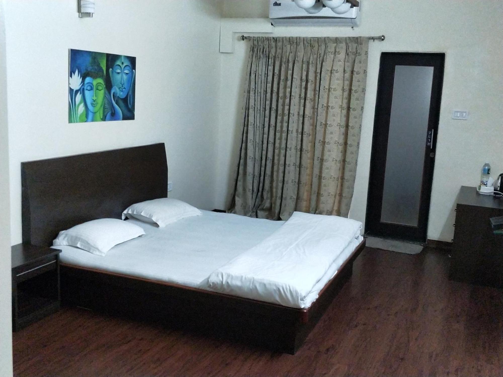 Apple Tree Apartments Koregaon Park Pune Extérieur photo